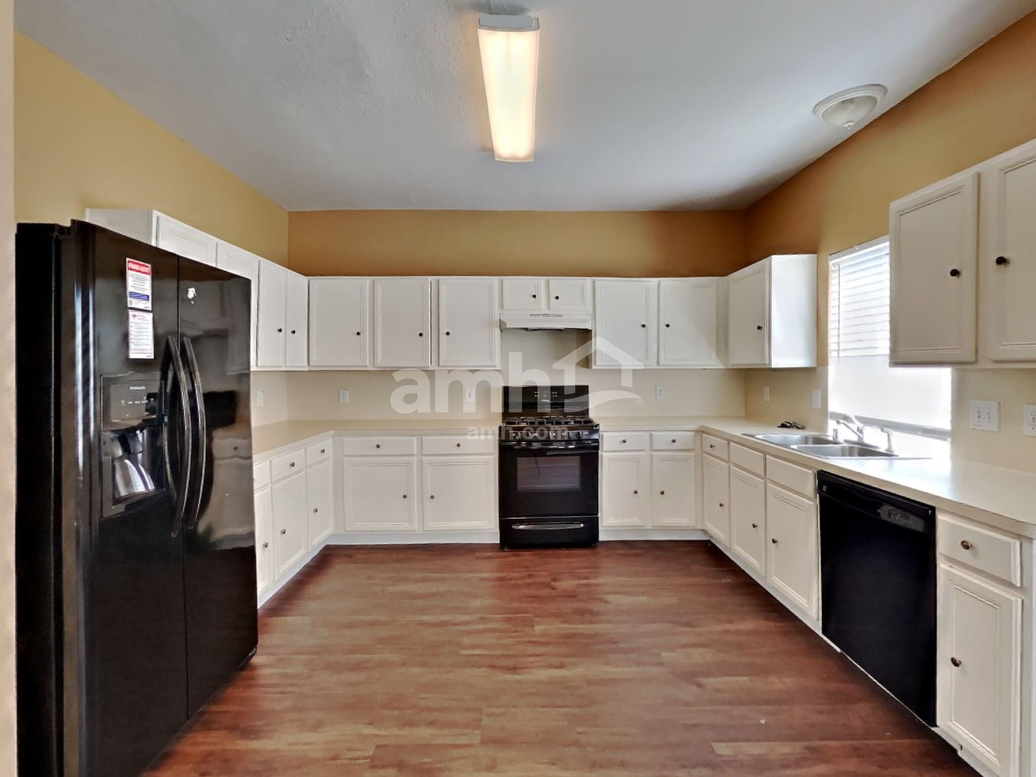 Building Photo - 4942 Pinder Ln