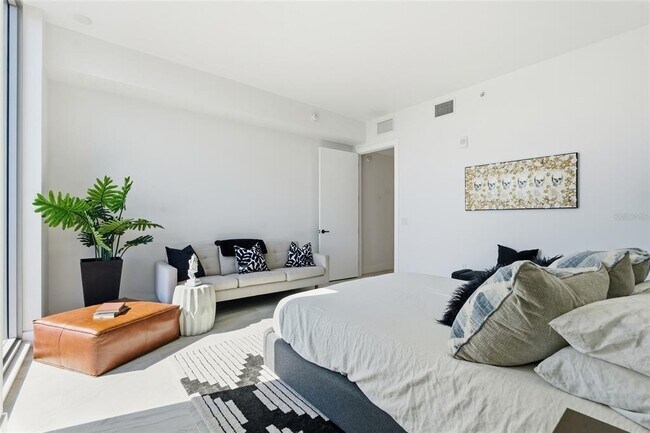 Building Photo - 777 3rd Ave N