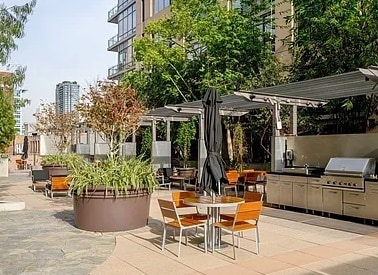 BBQ and relaxation area - 1111 S Grand Ave