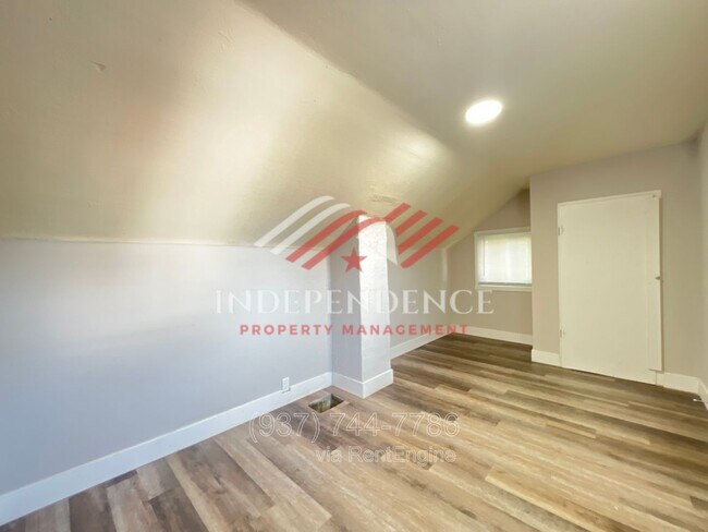 Building Photo - 1548 Lingo St