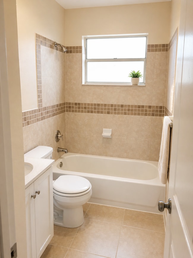 Building Photo - 4317-4317 Cocoanut Rd