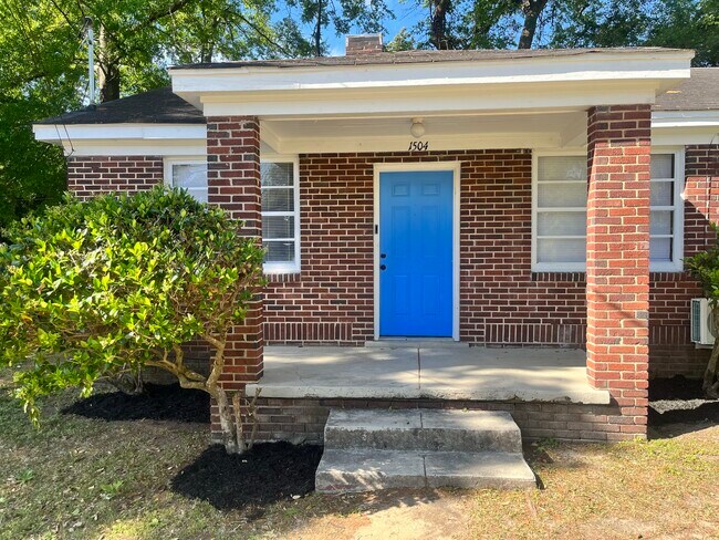 Primary Photo - 1504 Cleveland St