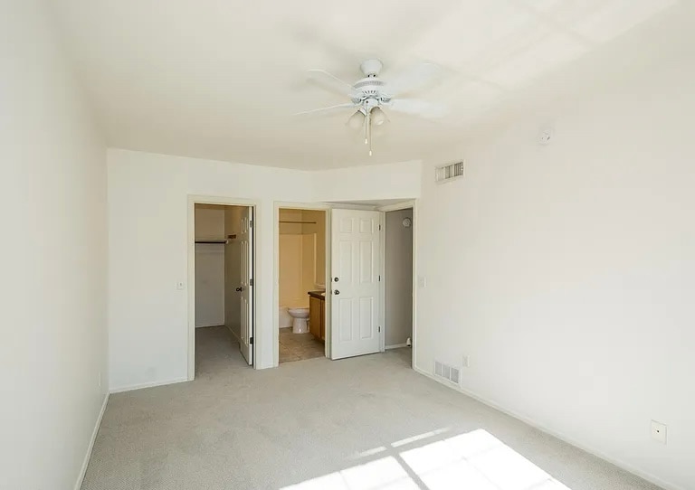 Building Photo - 2863 E Vespers Pl