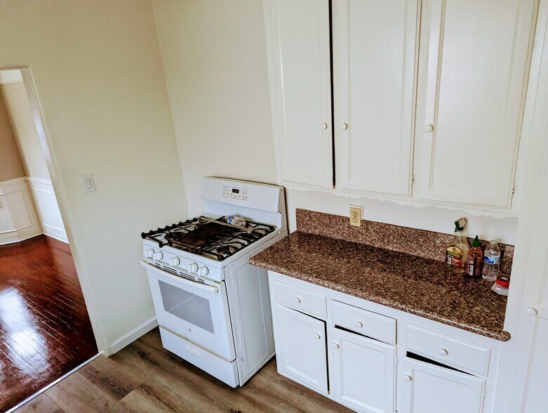Kitchen - 1128 16th St