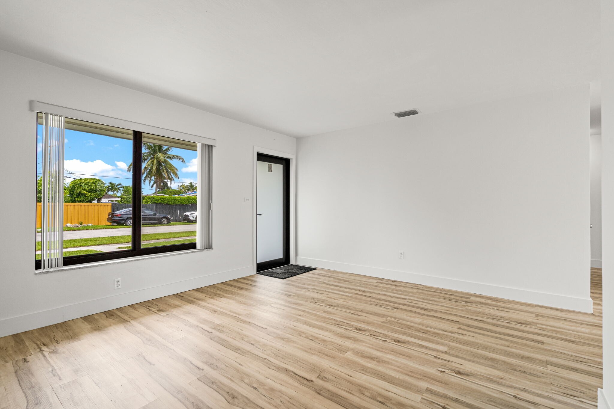 Building Photo - 5110 SW 106th Ave