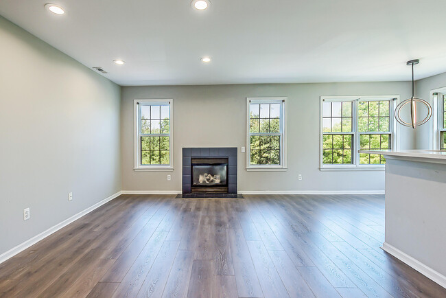 Building Photo - 2865 Barclay Wy