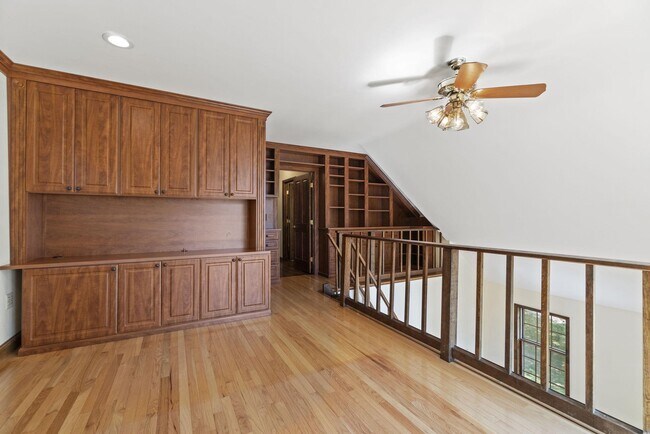 Building Photo - 12780 Chatter Brook Dr