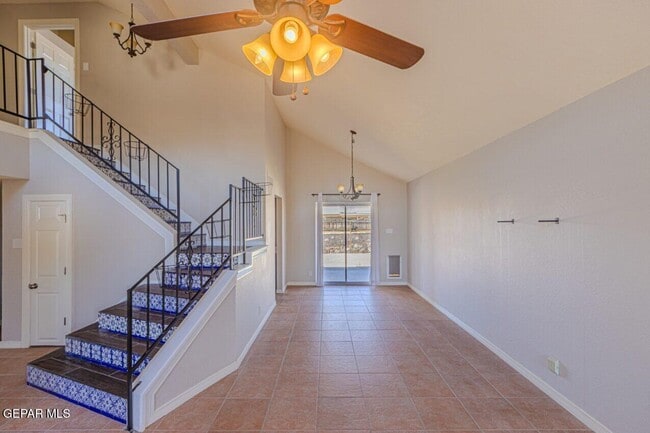 Building Photo - 5717 Saplinas Rd