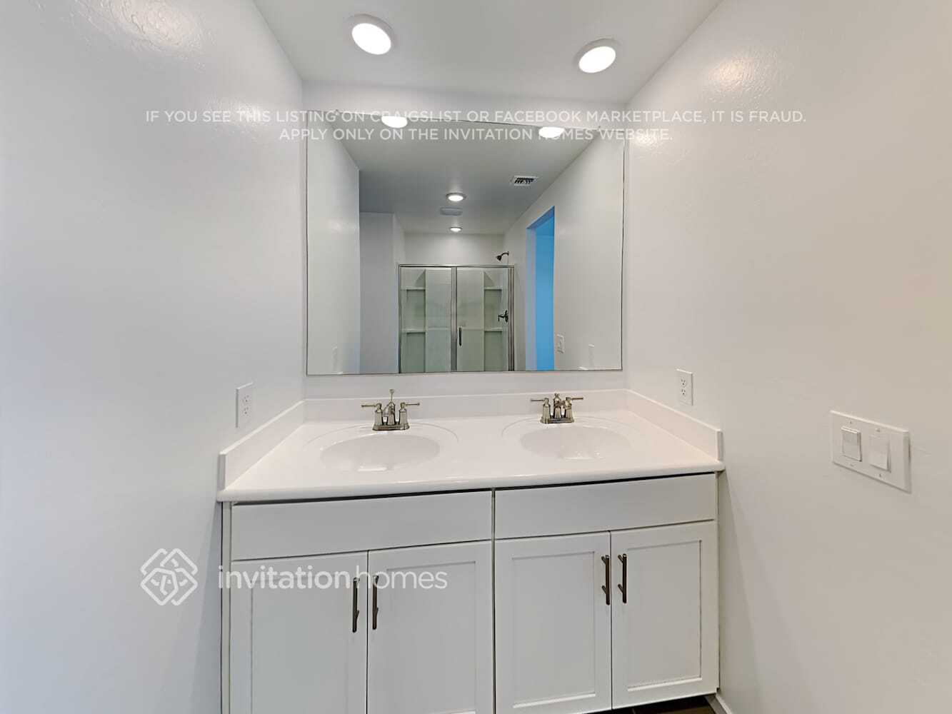 Building Photo - 40471 W Sunland Dr