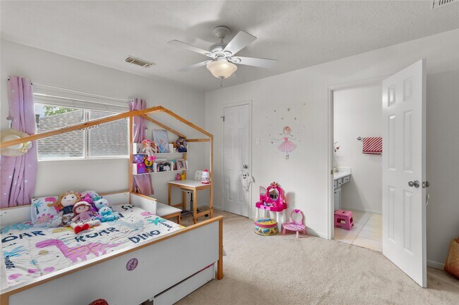 Building Photo - 3223 Autumn Bridge Ln