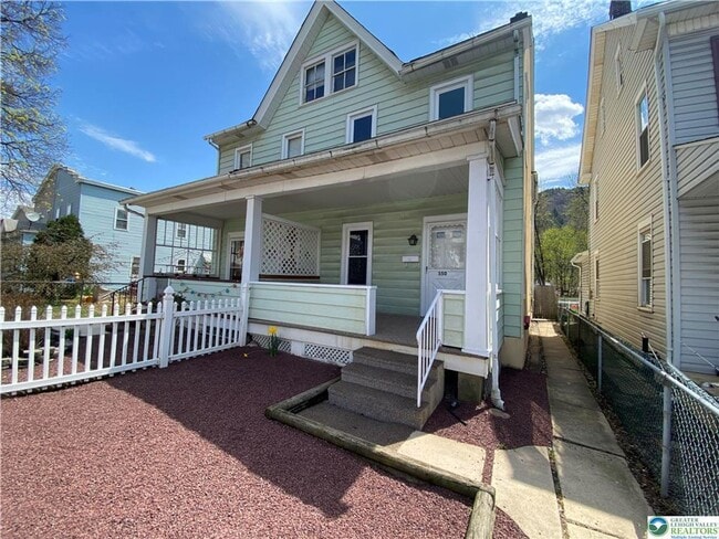 Primary Photo - 3 bedroom beauty in Palmerton for rent