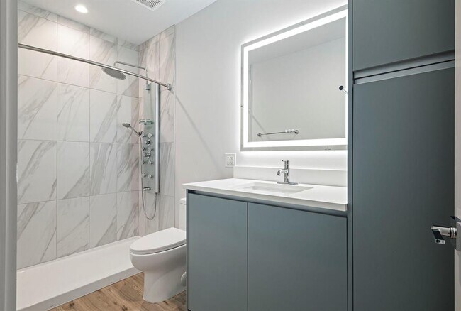 Building Photo - 5515 Humming Bird Ln