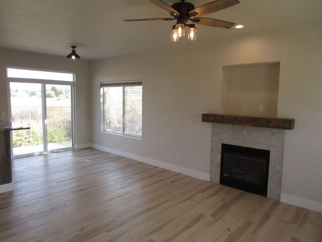 Building Photo - *PRICE REDUCED* Completely Refreshed 2 Sto...