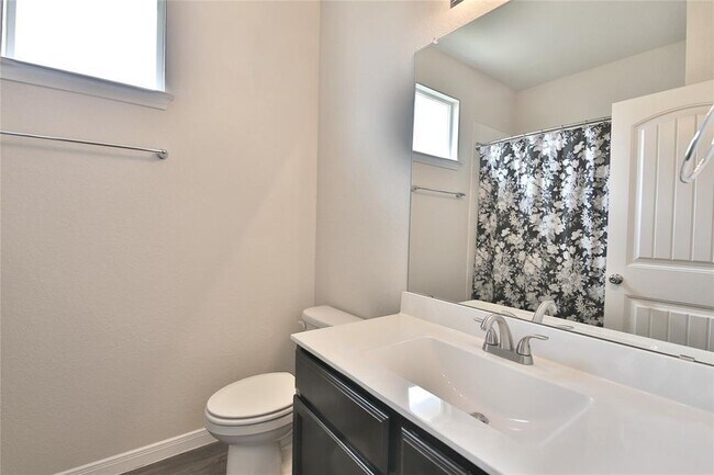 Building Photo - 110 Mooncoin Dr