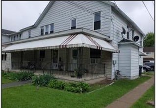 Building Photo - 145-147-147 Elm St