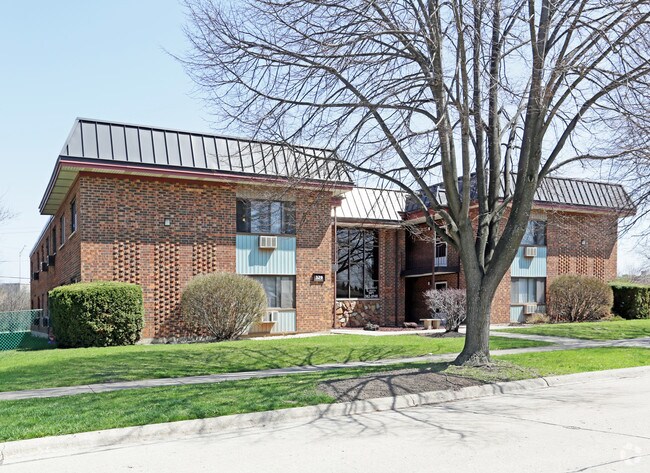 Building Photo - 329 Kimbell Ave