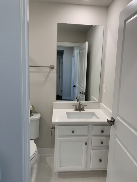 Bathroom - 13274 Woodland Park Rd