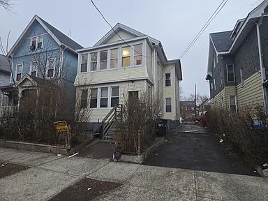 Building Photo - 187 Wolcott St