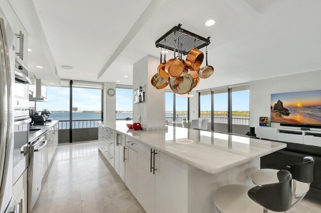 Building Photo - 5550 N Ocean Dr