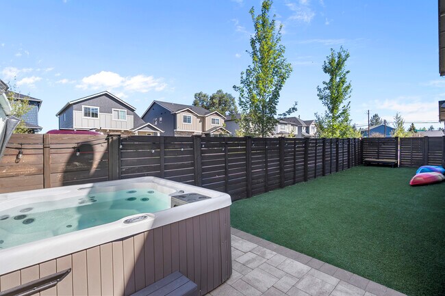 Building Photo - 20646 SE Gemstone Ave
