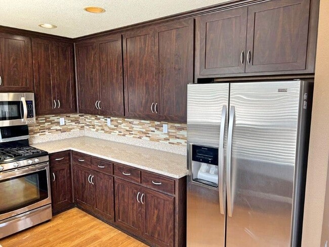 Building Photo - Modern 4 Bedroom 3 Bath Close to Marina Suisun City *Star Rentals