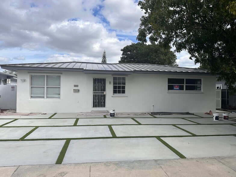 Building Photo - 121 NW 68th Ave