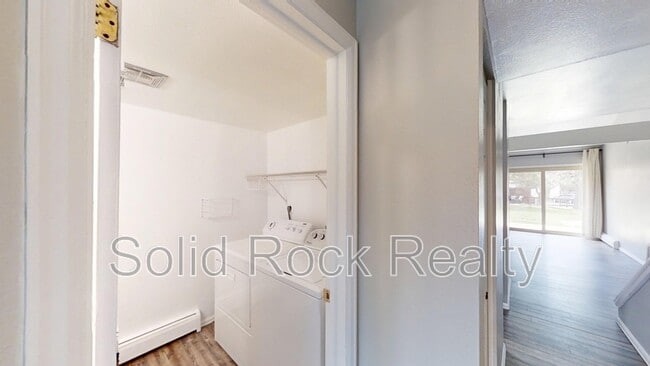 Building Photo - 4545 N Carefree Cir