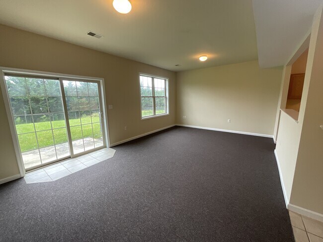Building Photo - 348 Channing Dr