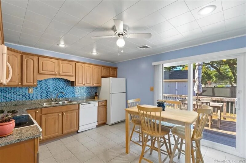 Building Photo - 8 Indian Field Rd