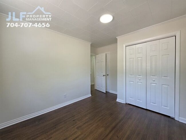 Building Photo - Fully Renovated 3 Bed/1 Bath Cottage in Wo...