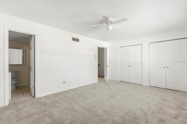 Building Photo - 2250 S Palmetto Ave