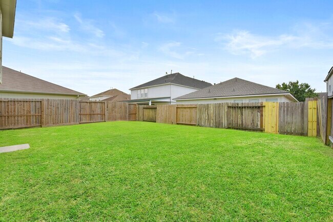 Building Photo - 9820 Lace Flower Way