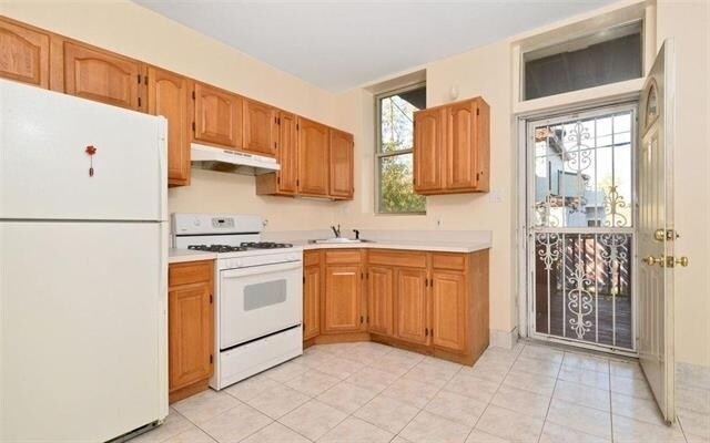 Building Photo - 4523 Harrison Pl