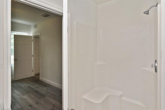 Building Photo - 4 bedroom home!