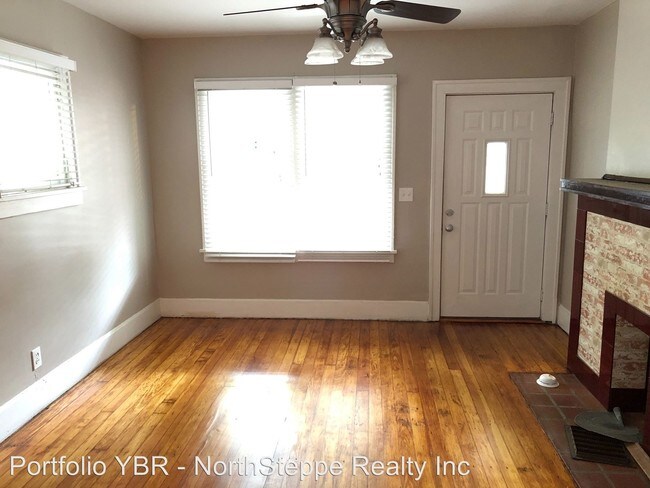Building Photo - 2 br, 1 bath Apartment - 123 Redbud Alley