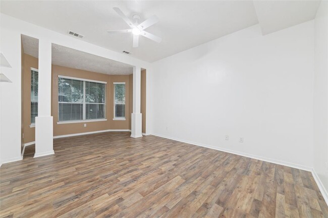 Building Photo - 10711 Castle Hills Ct