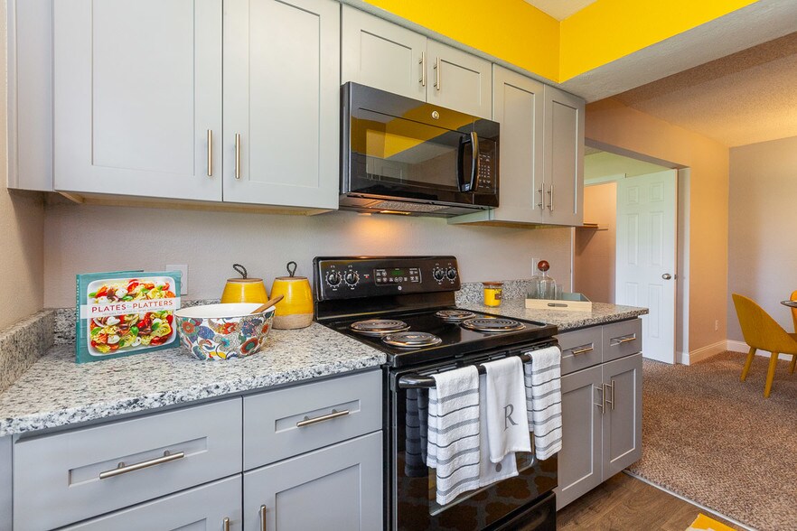 The Reserve At Barry Apartments 8504 N Cosby Ave Kansas City MO 64154