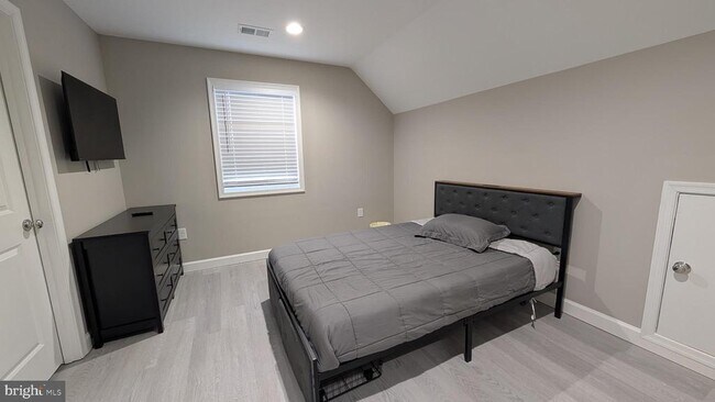 Building Photo - 2253 Papermill Rd