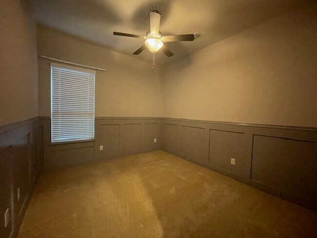 Building Photo - 2403 Cabrillo Ln