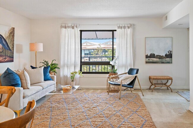 Building Photo - 100 Severn Ave