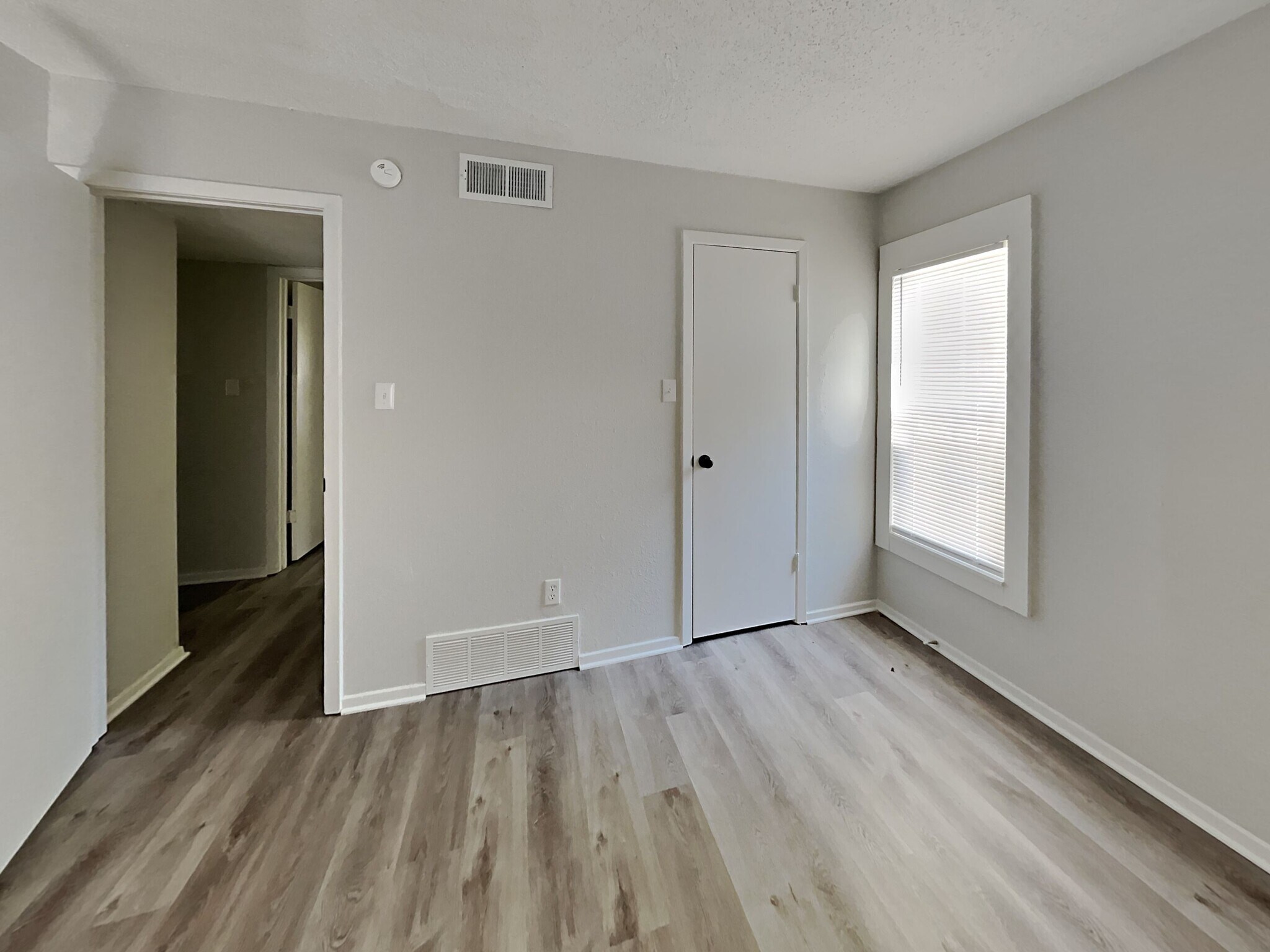 Building Photo - 3887 Brandy Ave