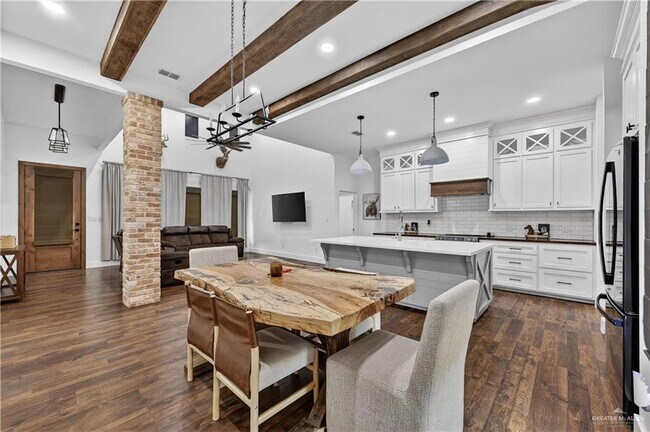 Building Photo - 28 N Pedaso del Sol St