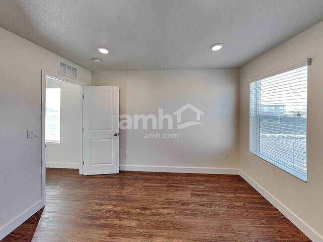 Building Photo - 4713 Tire Swing St