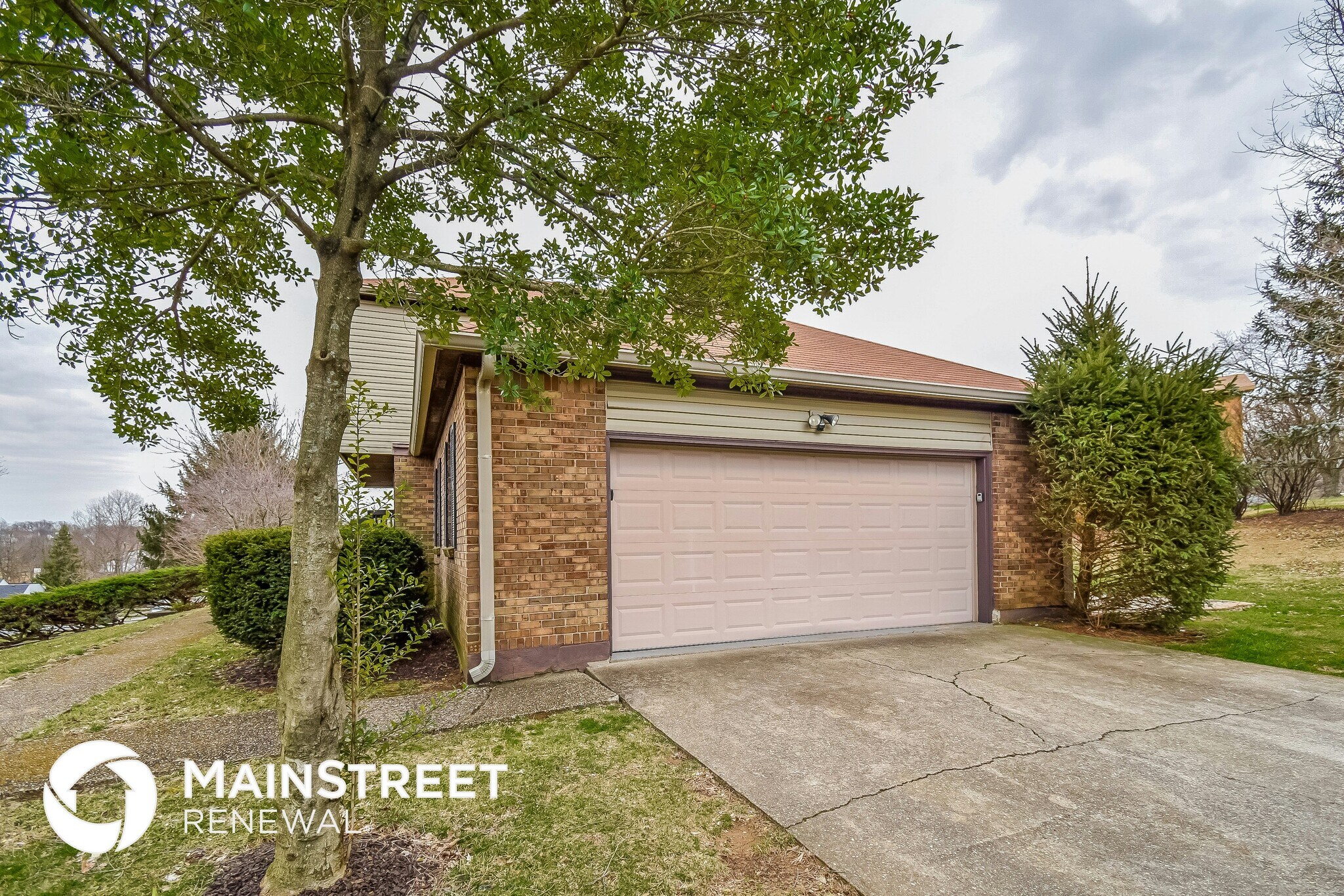 Building Photo - 4738 Shenandoah Dr
