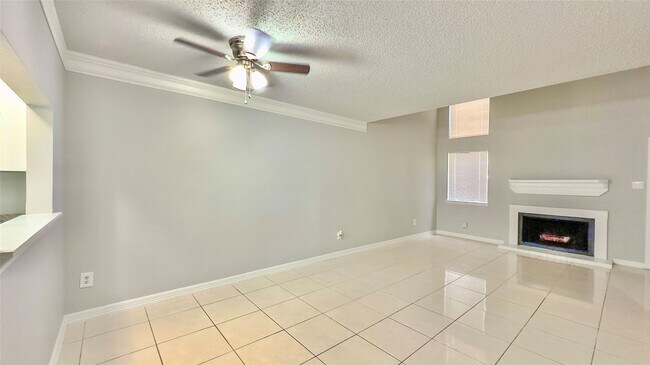 Building Photo - 6438 Alisa Ln