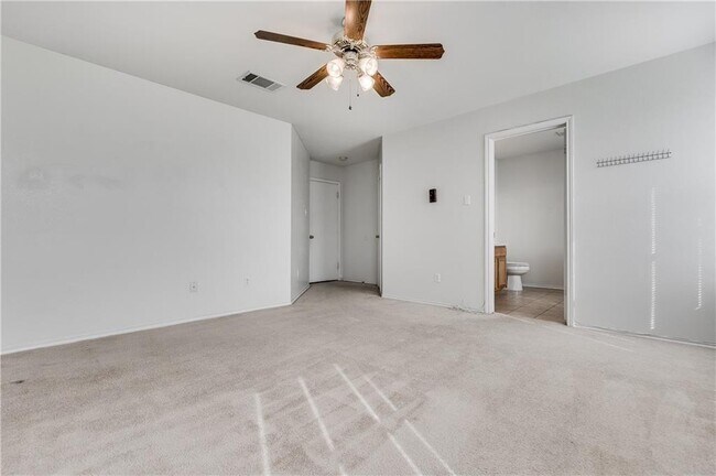 Building Photo - 602 Golden Gate Dr