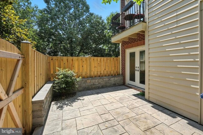 Building Photo - 3911 Courtland Cir