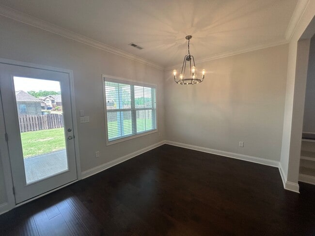 Building Photo - Beautiful 4BR Home in Athens with Bonus Room & Fenced Yard