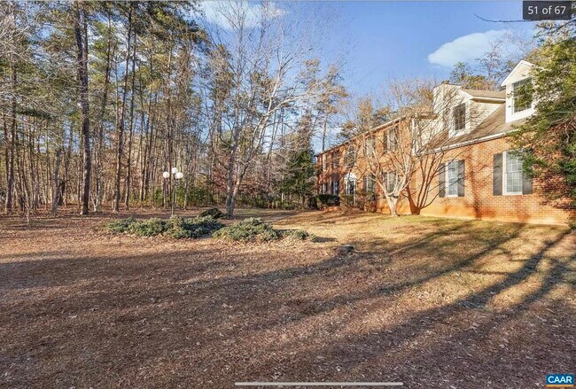 Building Photo - 1510 Beacon Hill