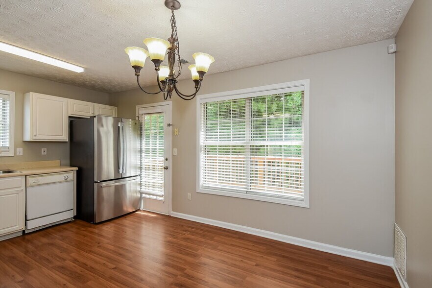 Building Photo - 1119 Tasos Way